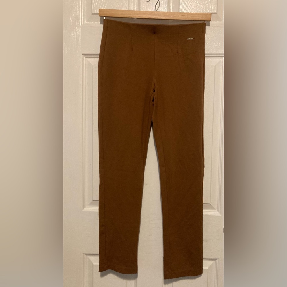 *flawed* 📦 Tahiri size small brown straight leg dress pants.